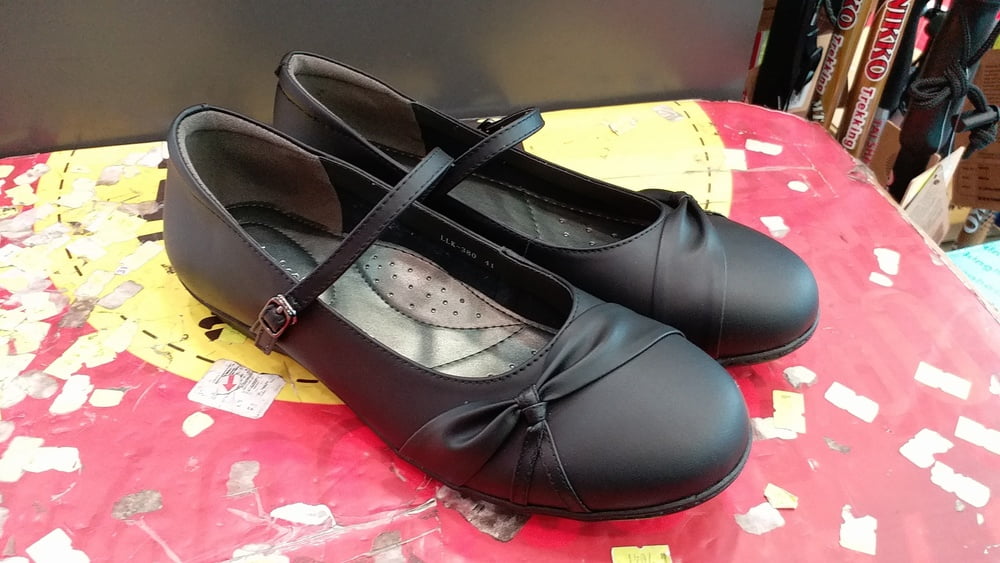 Student Shoes for Girls #107037339
