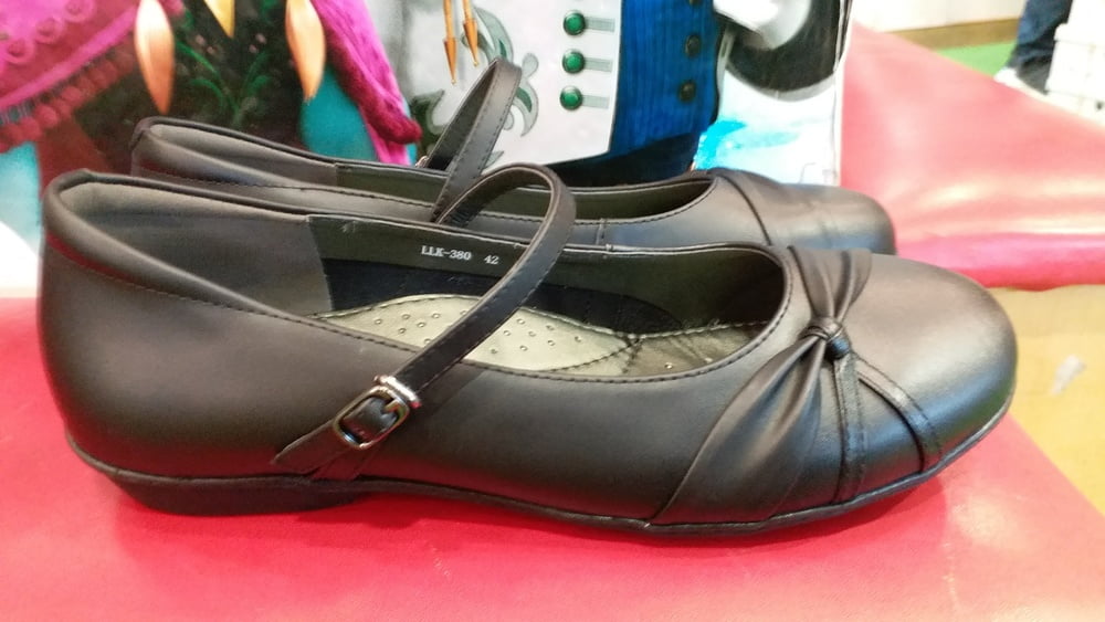 Student Shoes for Girls #107037344