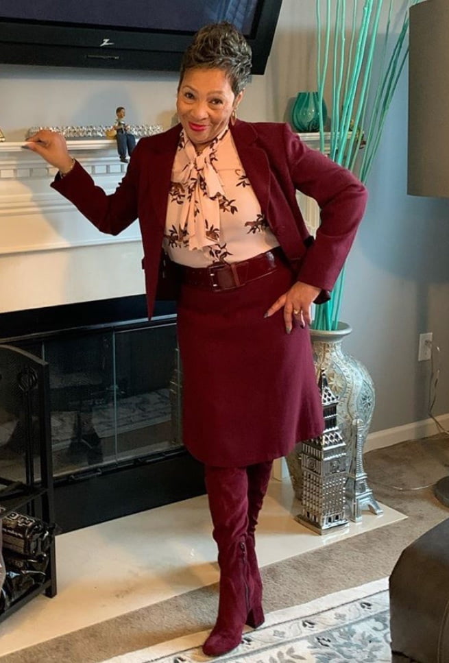 Insta gilf trägt Stiefel
 #100943460