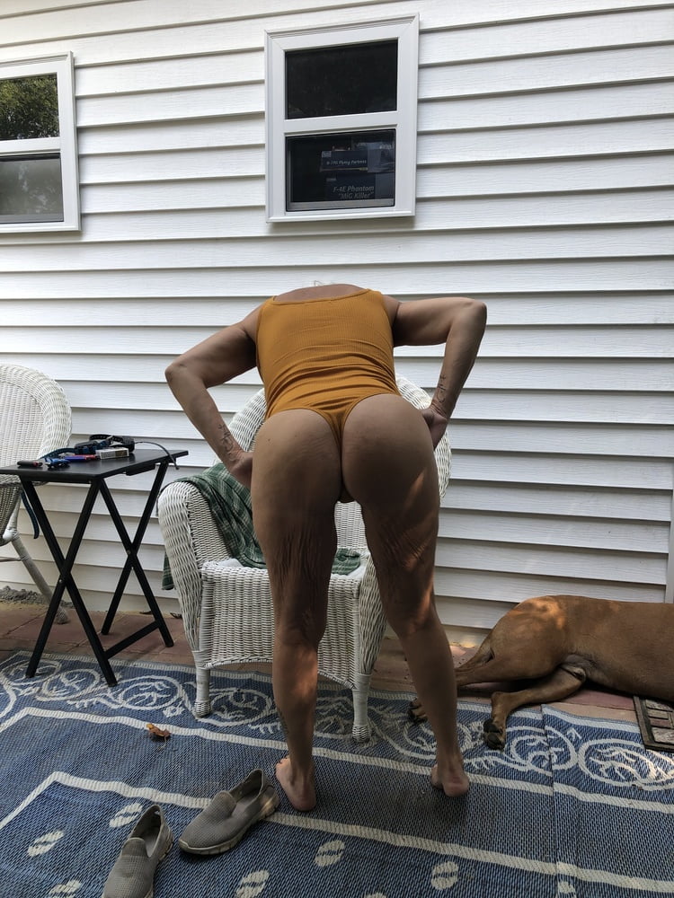 Ex-Girlfriend Leslie posing in bikini hairy pussy cameltoe #97572152