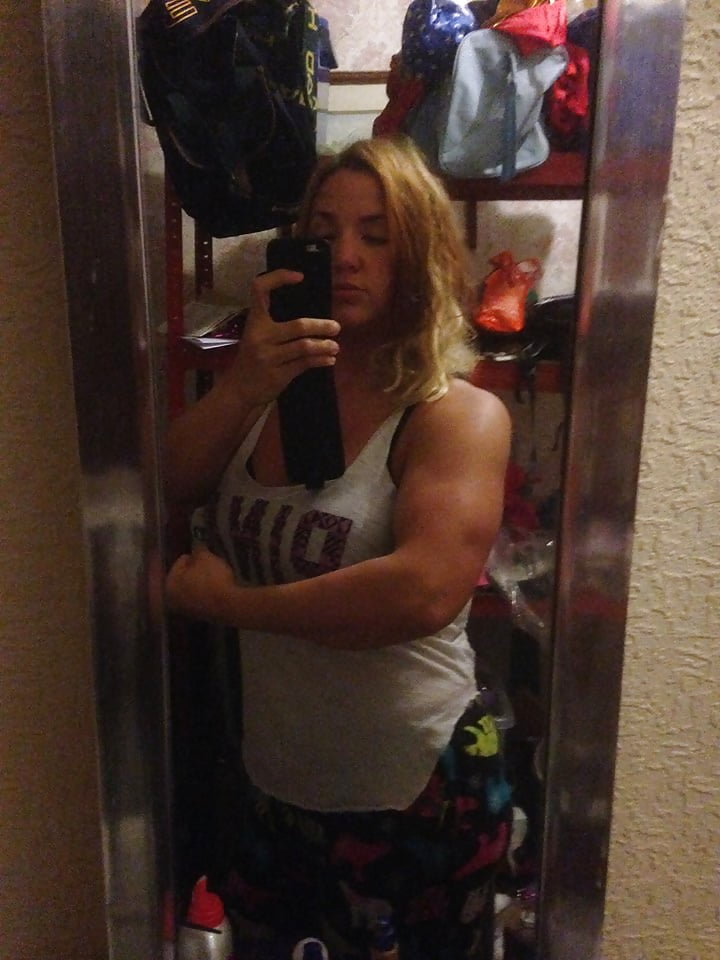 Tabbyanne Sexy Muscle pics #107334244