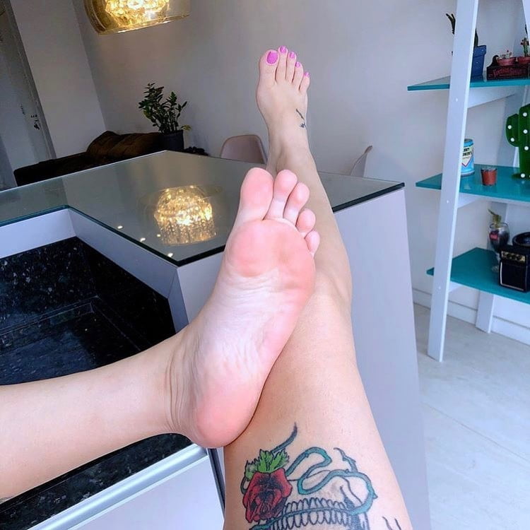 Feet girl #81039764