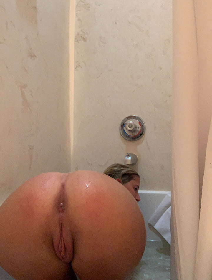 Random chicks 84 #81406763