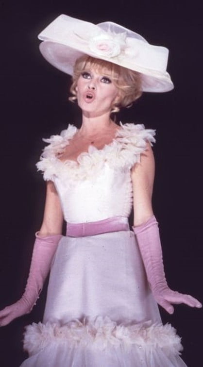 Brigitte Bardot (Viva Maria, 1965) #89191257