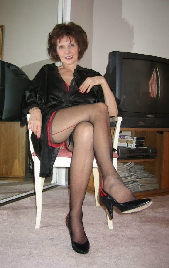 Mature Women in Nylons and Stockings 14 #81362901