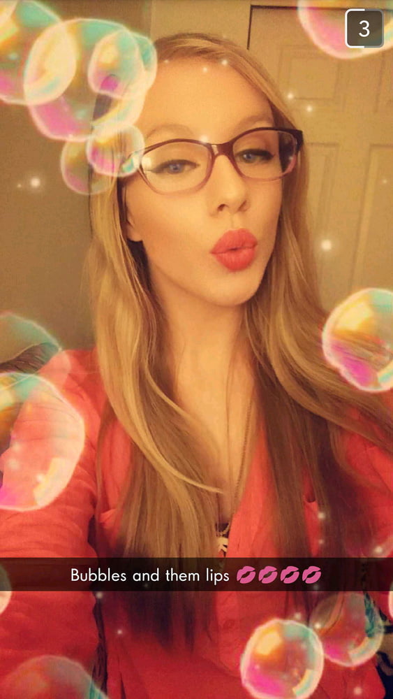 Exposed Webslut #92931234