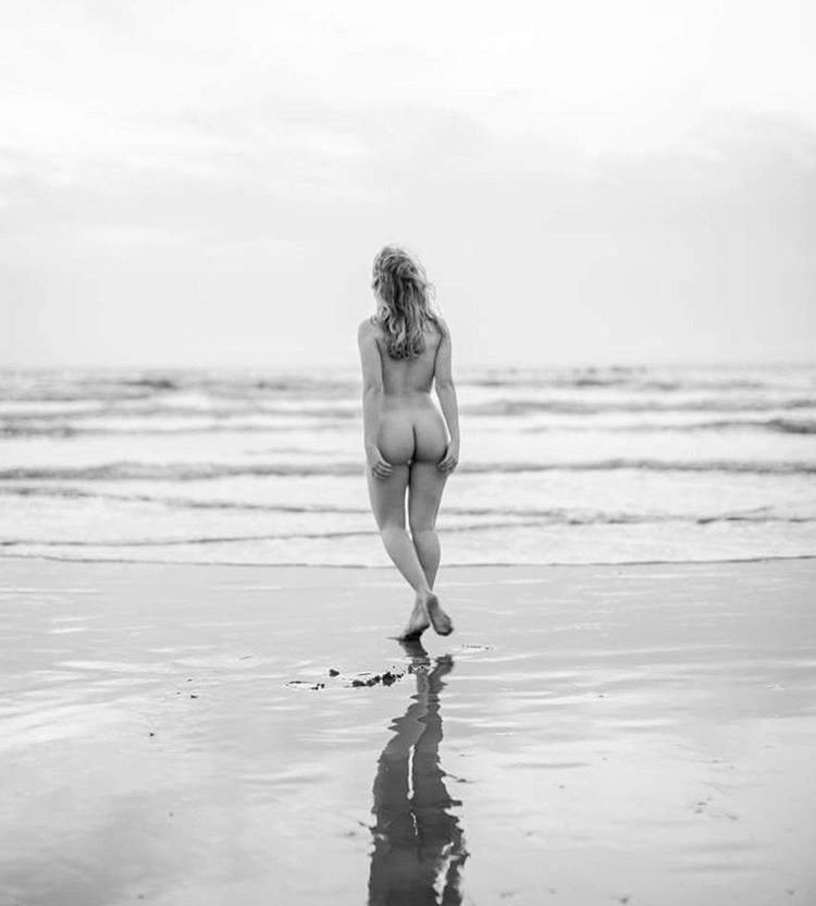 Claudia Lion desnuda #109270363