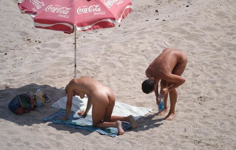 Top coppia nudista sulla spiaggia fkk #101489170