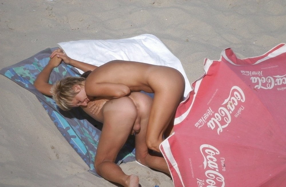 Top coppia nudista sulla spiaggia fkk #101489203