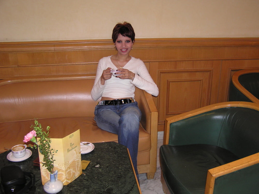 Esposa musulmana expuesta
 #104977063