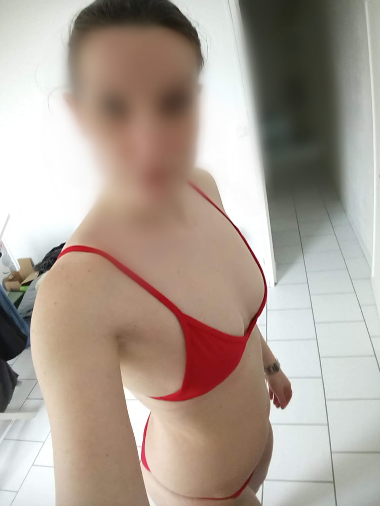Ma femme et ses maillots de bain #80671256