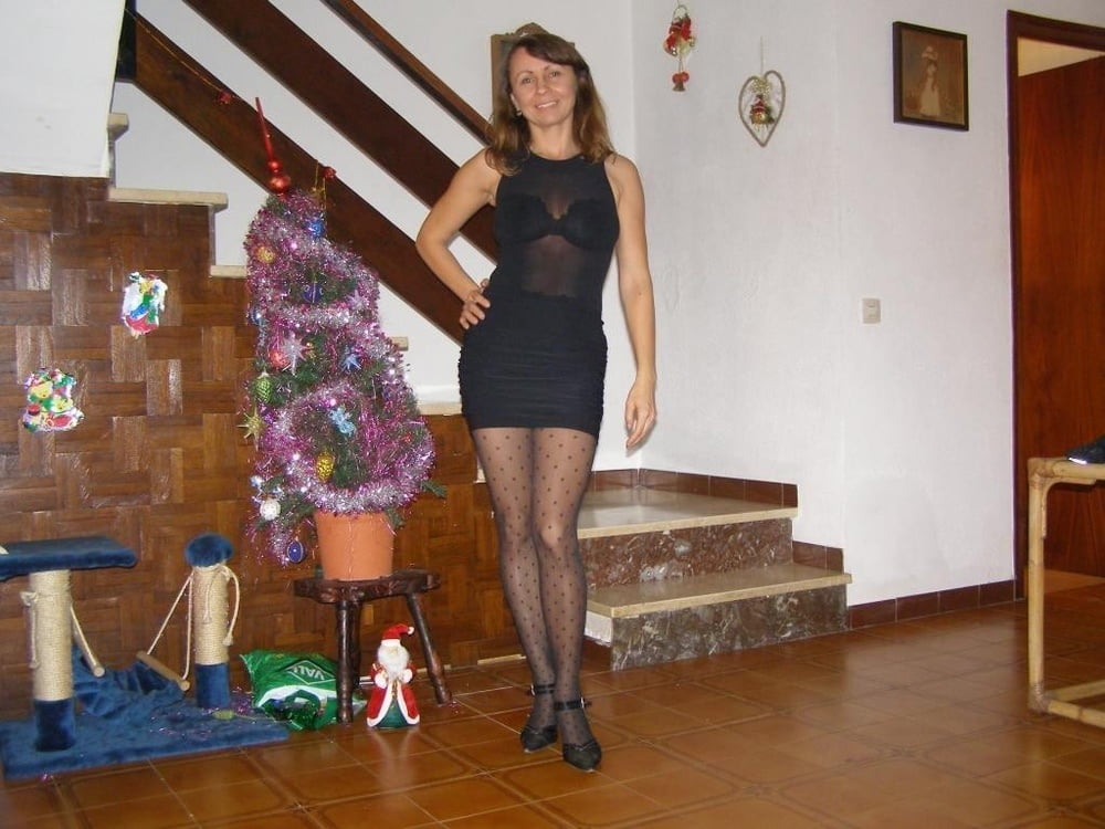 Vestida como la zorra desvergonzada que es #2
 #96930396