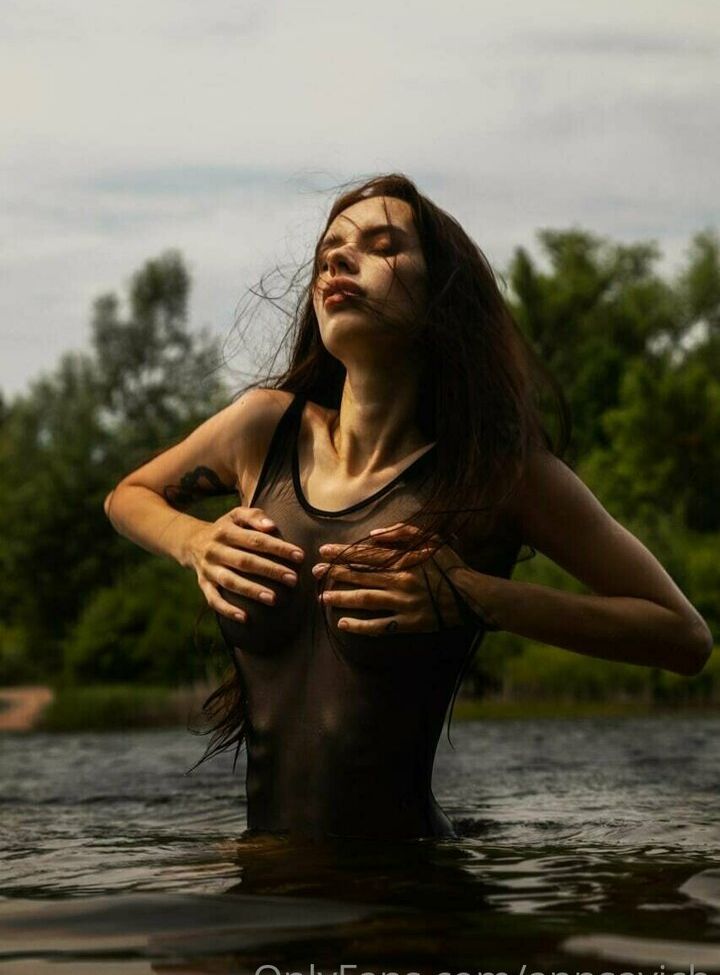 Anna Savich desnuda #108983675