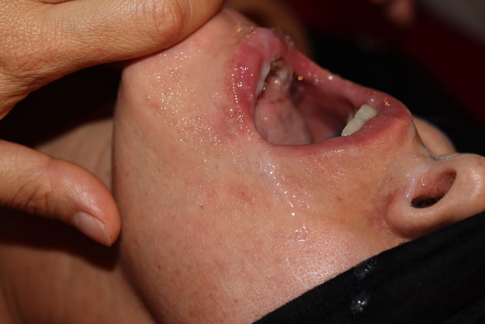 Baiser salope française bouche sucer bite sperme dans visage pipe femme
 #106609408