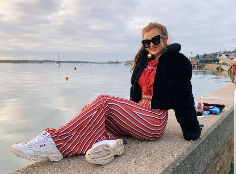 Culo de Maisie smith
 #97826404