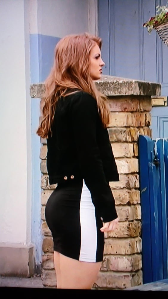 Culo de Maisie smith
 #97826740