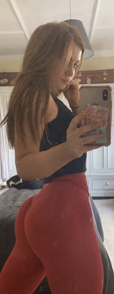 Maisie Smith&#039;s Ass #97827072