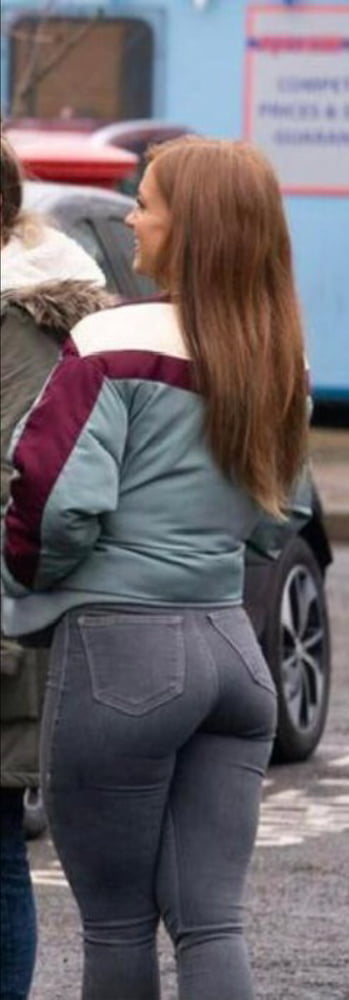 Culo de Maisie smith
 #97827117