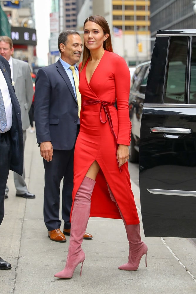 Mandy moore - the late show with stephen colbert (6 Jun 2018
 #82082484