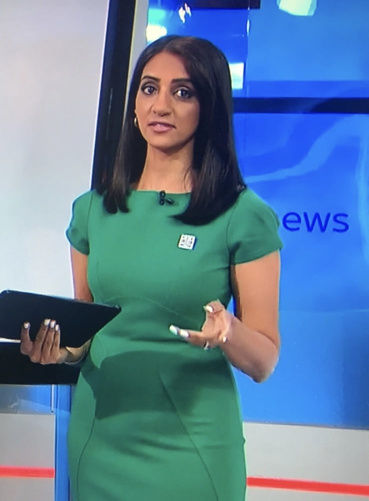 Wanking Hard For Bela Shah In Green Tight Dress (Sky Sports) #89316664