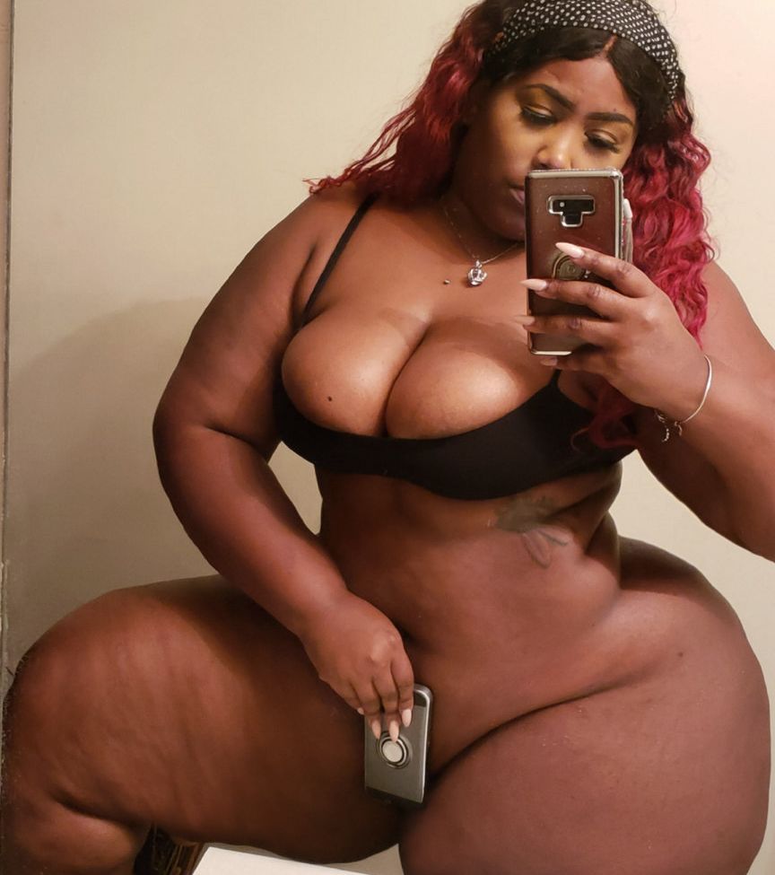 Chrisycurves desnuda #108731078