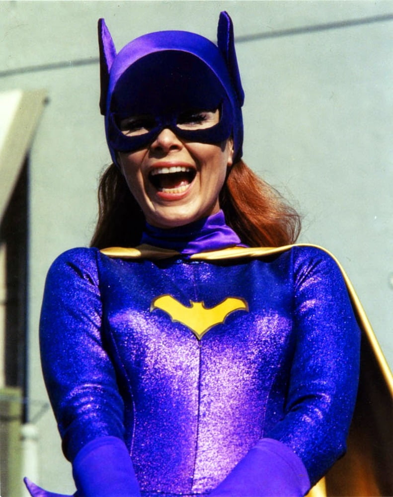 Más yvonne craig
 #91909637