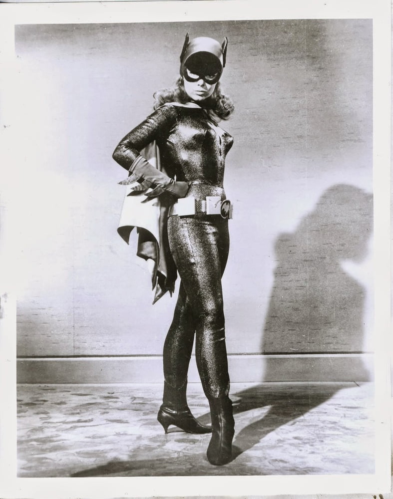 Más yvonne craig
 #91909665