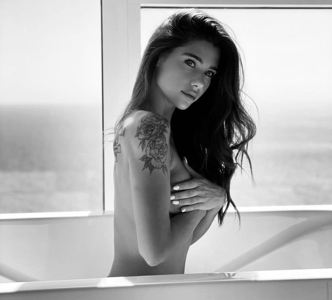 Milana Vino nude #108260355