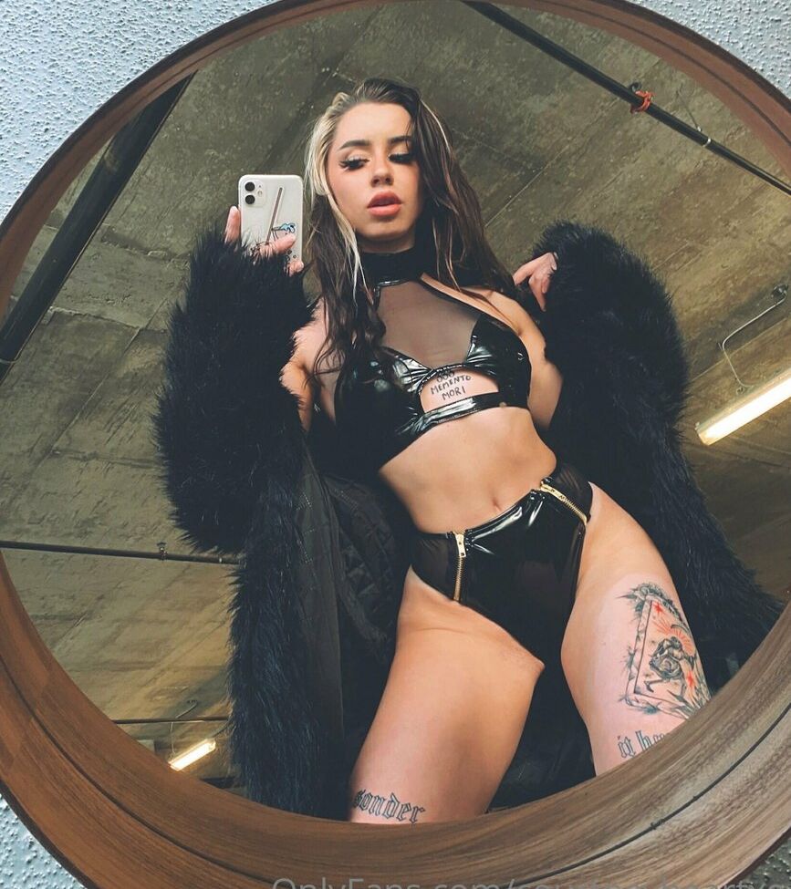 Courtneyheartxo nackt #108355838