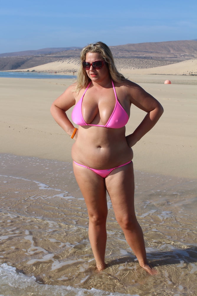 fat sluts in bikinis #98712619