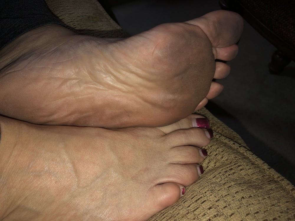 Feet and toes! #90023104
