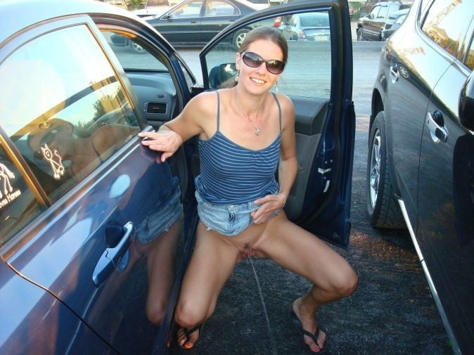 LADY, MILF, MATURE PEEING .. 47 #103147118