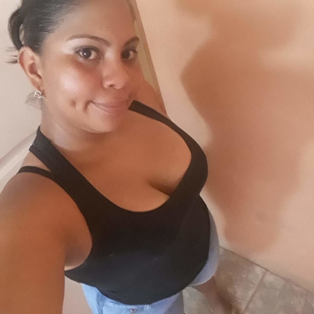 Buchonas bigg breast
 #97179808