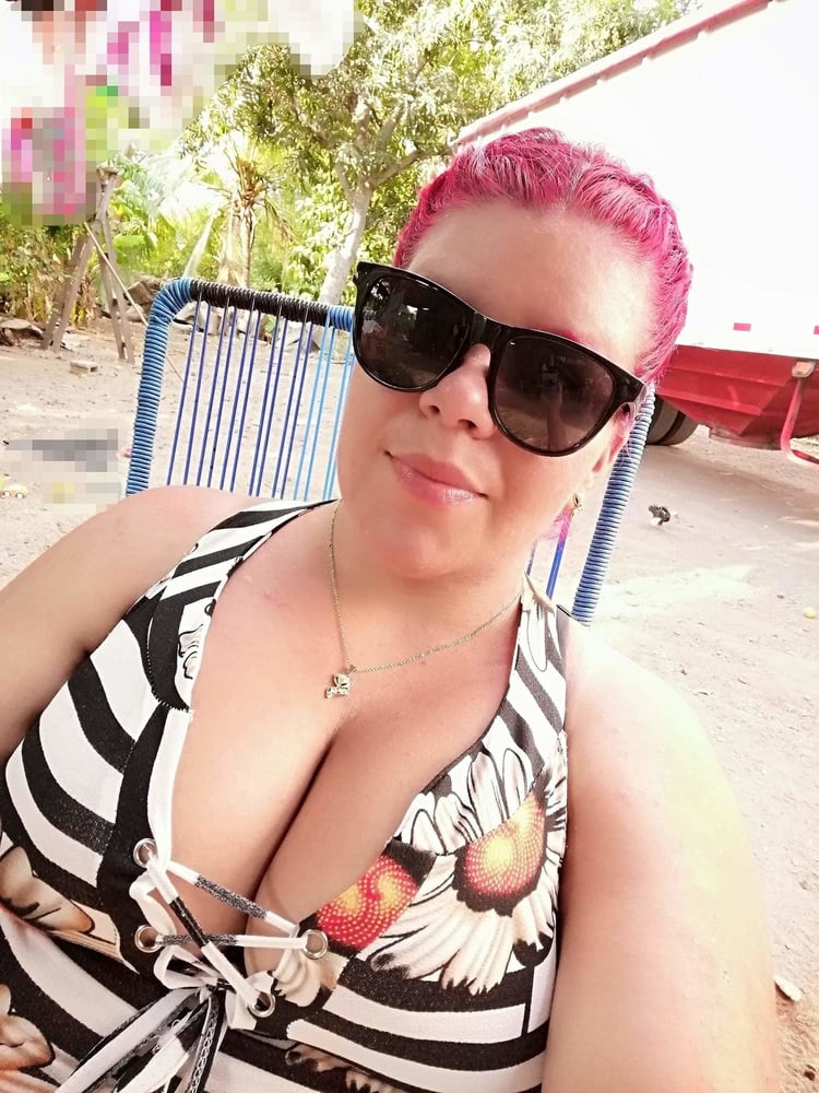 Buchonas bigg breast
 #97179830