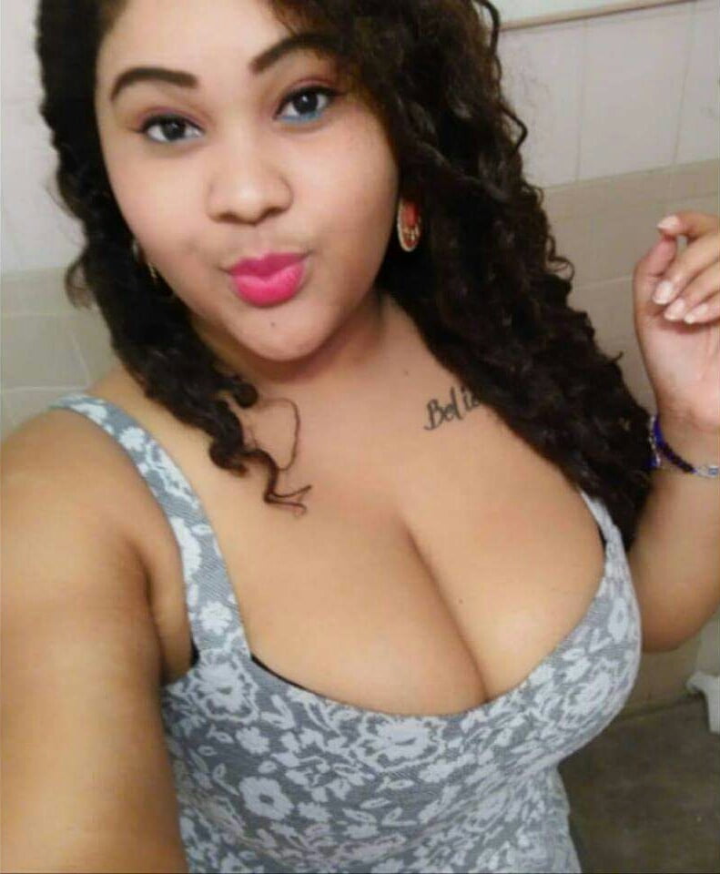 Buchonas bigg breast
 #97179849