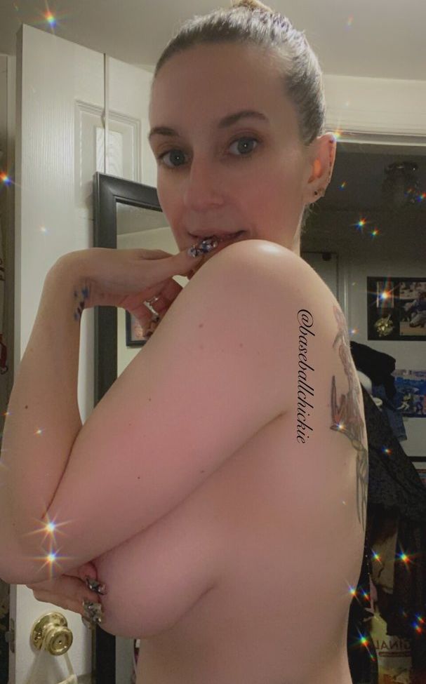 Baseballchickie desnuda #108053156