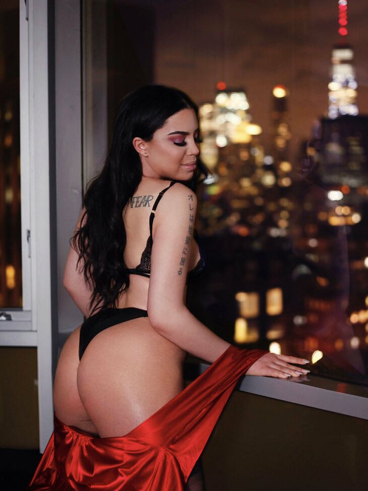 Andrea Anaconda desnuda #109029093