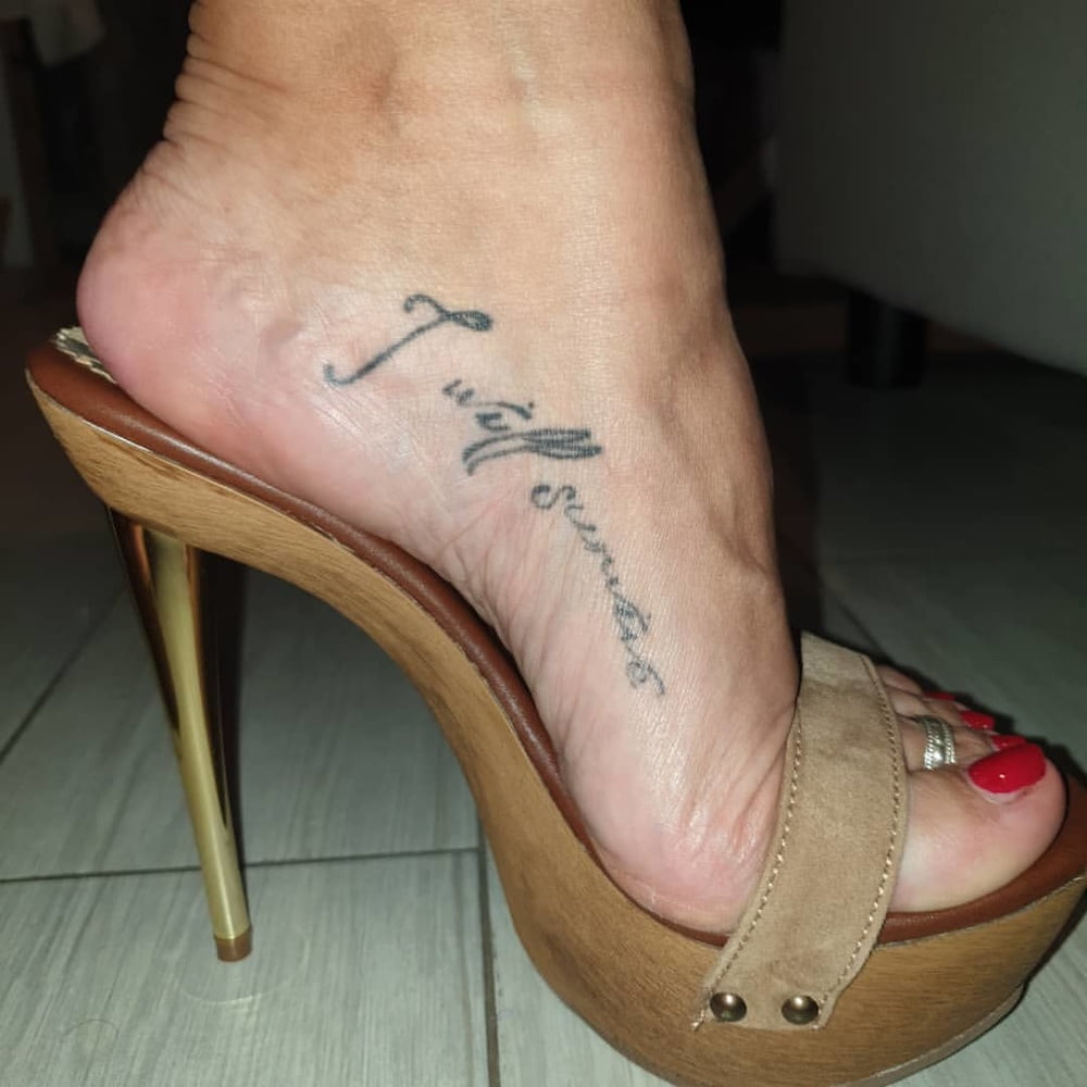 Piedi da sborra 17 #80387009