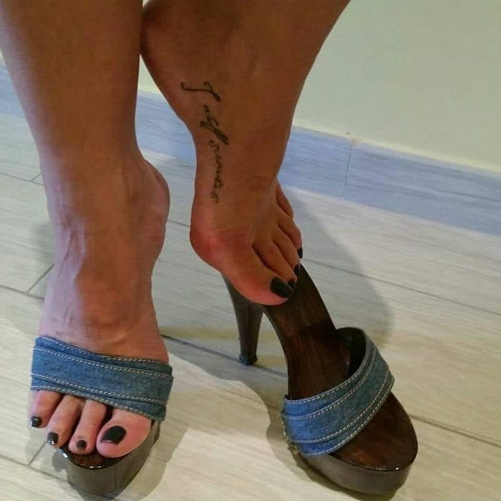 Piedi da sborra 17 #80387012
