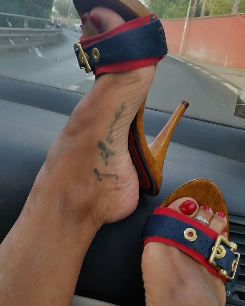 Piedi da sborra 17 #80387057