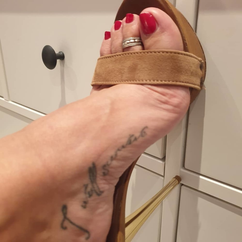 Piedi da sborra 17 #80387063