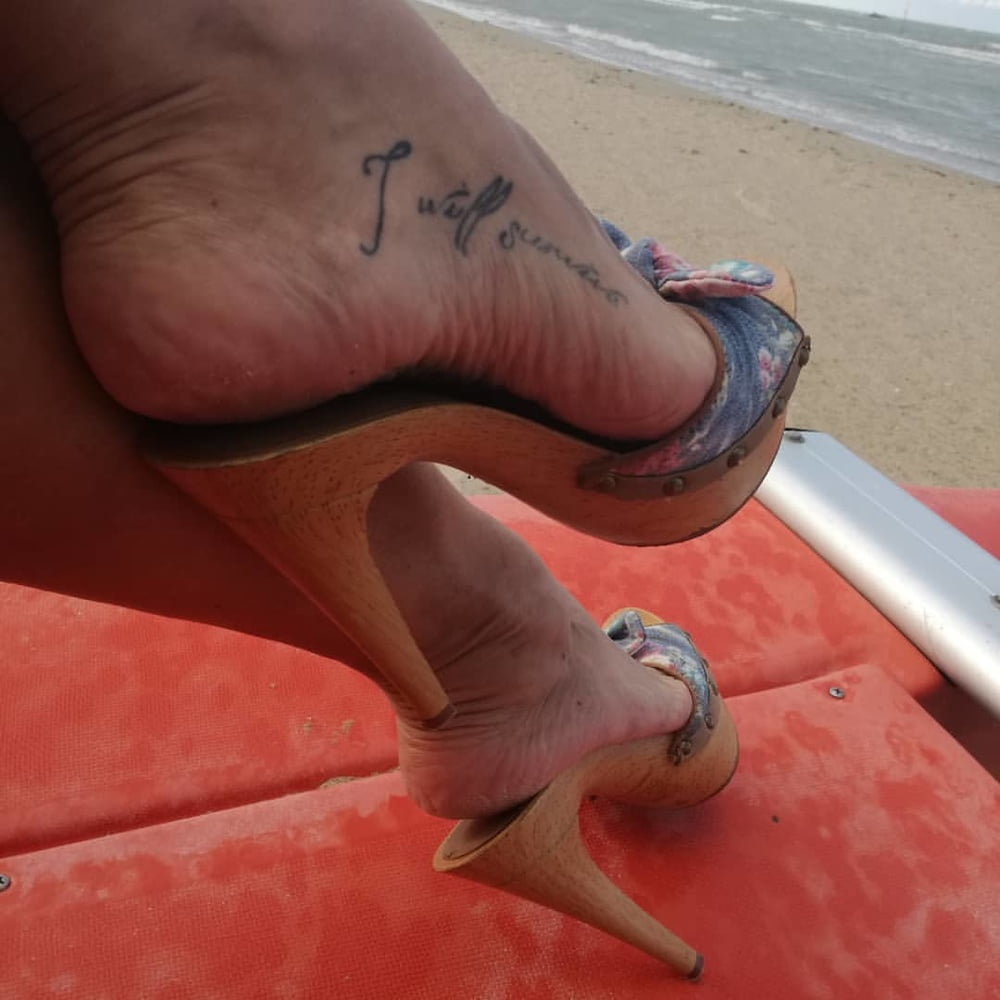 Piedi da sborra 17 #80387066