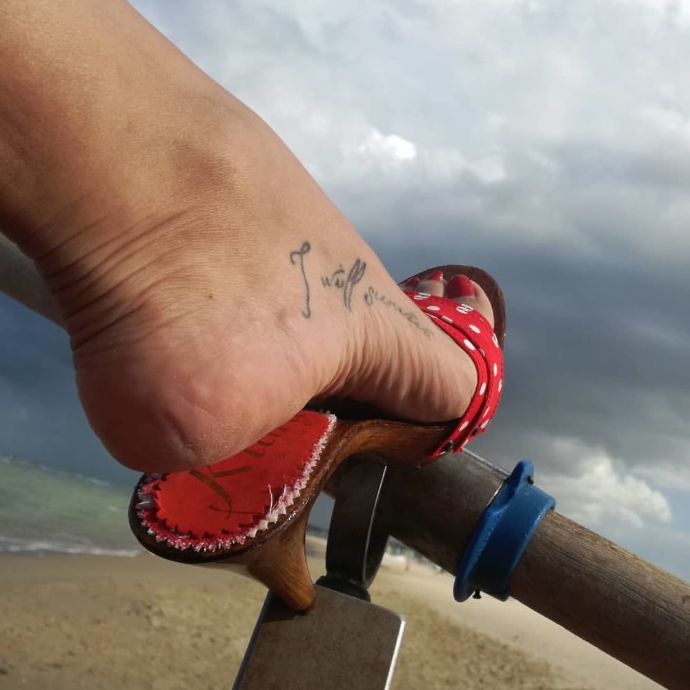 Piedi da sborra 17 #80387100