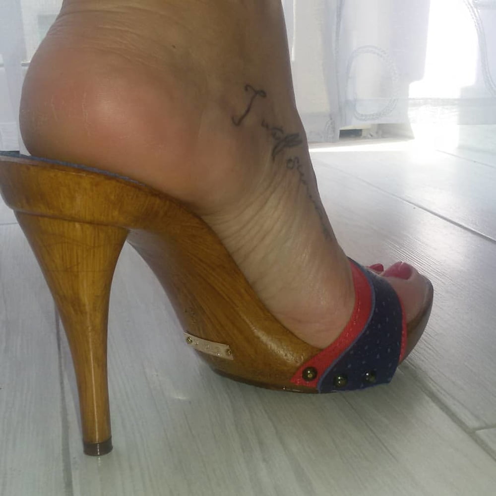 Piedi da sborra 17 #80387123