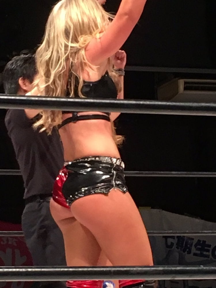 Toni storm wrestling babe mega collezione
 #100299876