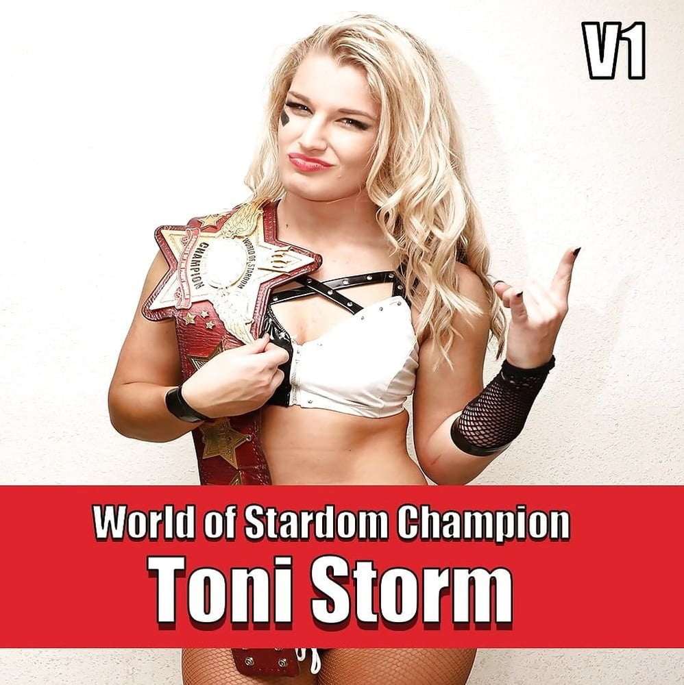 Toni storm wrestling babe mega collezione
 #100300057