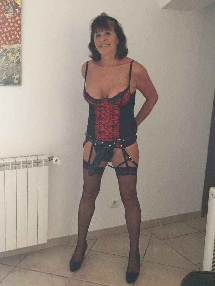 Mit sexy Kleidung
 #100720951