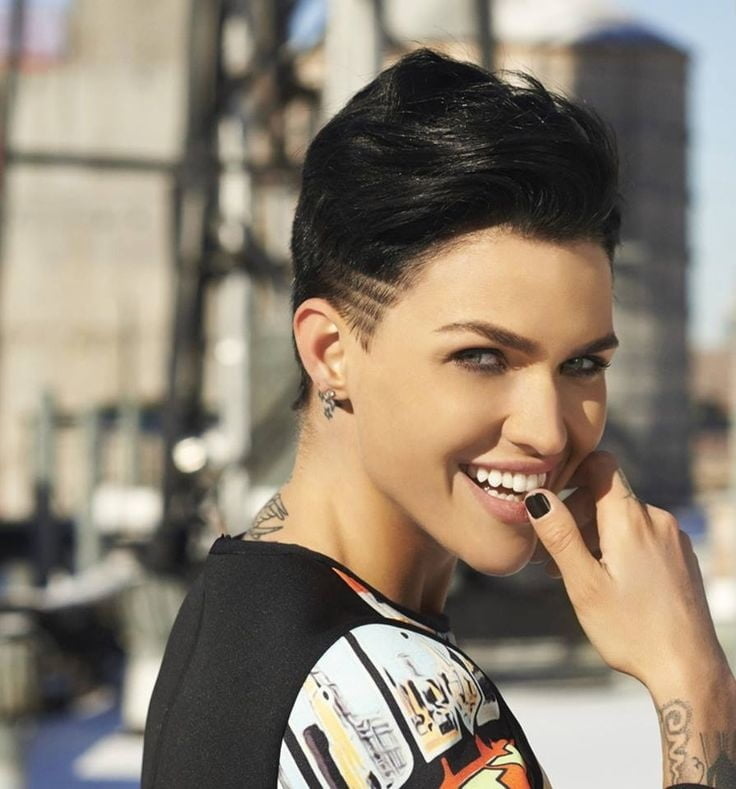 Random Stuff That I Find Hot - The Sidecut 3 #81822912