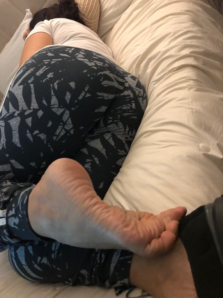 Exposed latina mature slut with fat ass and wrinkled feet #87453807