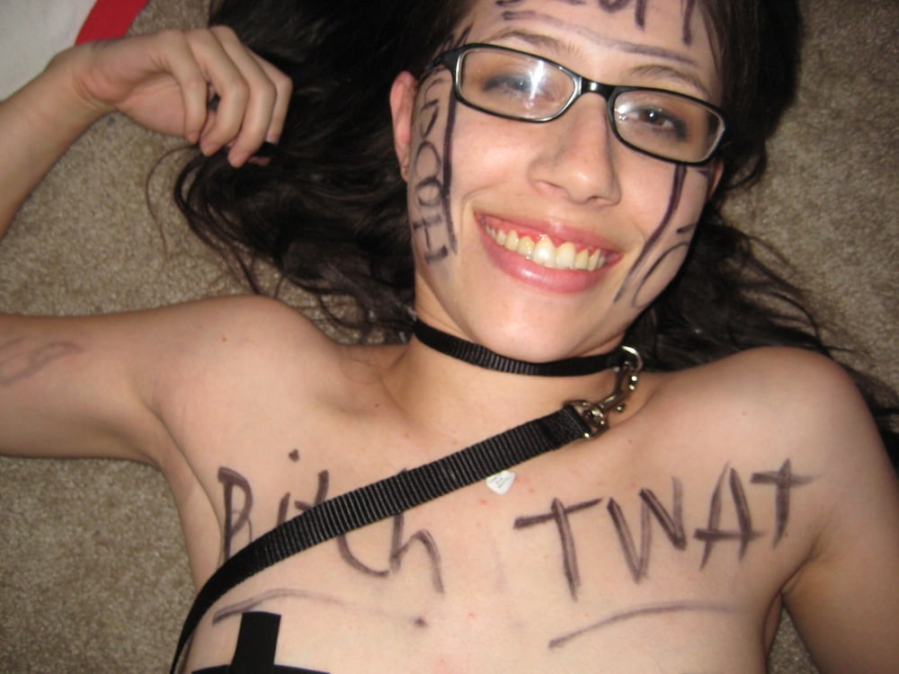 虐待された売春婦 #94206977